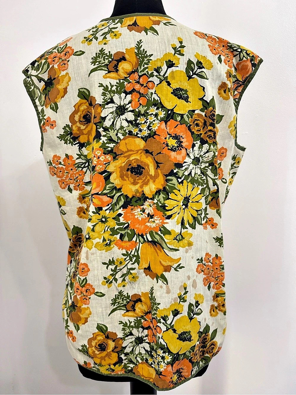 Vintage Floral Sleeveless Button Front Top Smock in Yellow & Orange